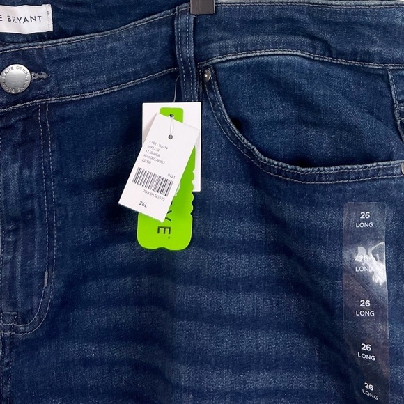 NWT Lane Bryant Signature Fit Straight Leg Jeans - Picture 4 of 8